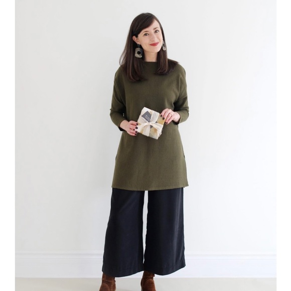 Elizabeth Suzann Greta Tunic size small - Picture 2 of 6